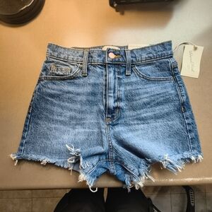 Universal Thread Medium Blue High-Rise Raw Hem Denim Shorts